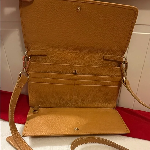 Chico’s Convertible Crossbody Bag Wallet Clutch Leather Purse - Picture 2 of 9